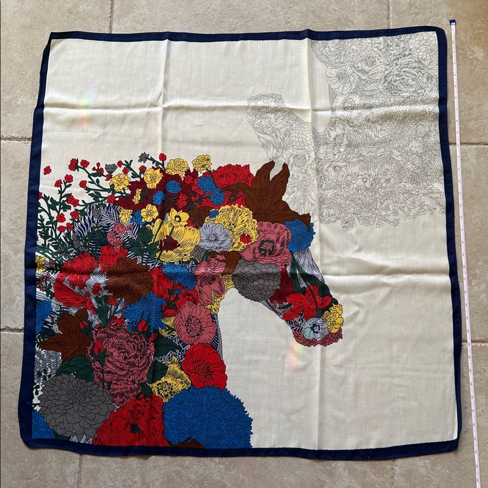 Floral Print 100% Wool Scarf. Never worn, new
